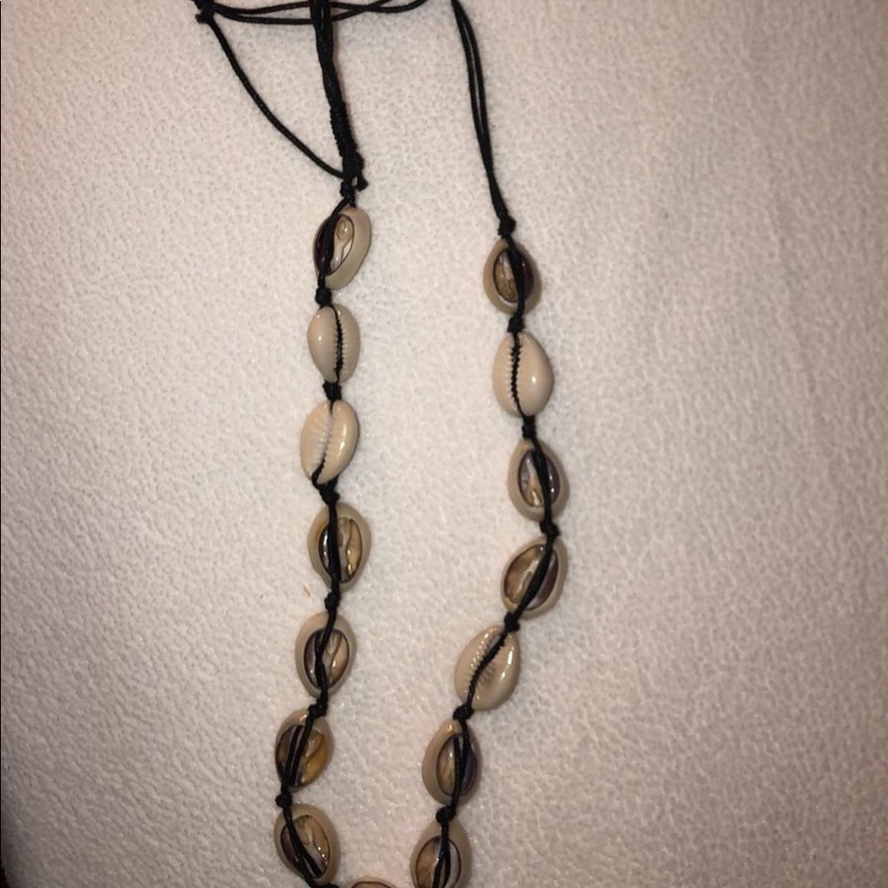 Shell necklace